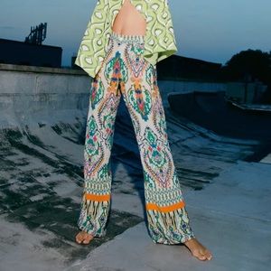 ZARA PRINTED FLARED PANTS